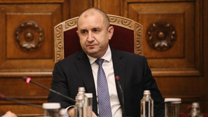 Радев: Каролос Папуляс положи основите на съвременните българо-гръцки отношения