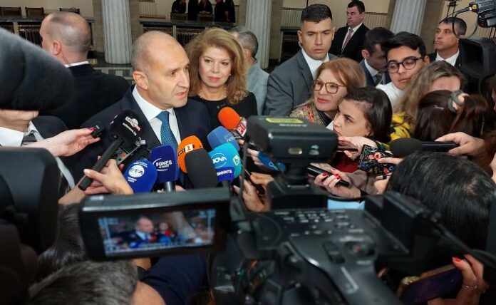 Радев: На фона на всички проблеми