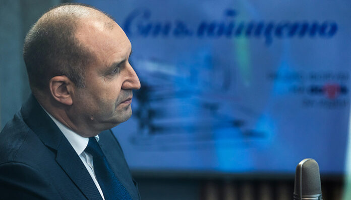Радев: На парламента все не остава време за закона за борба с корупцията