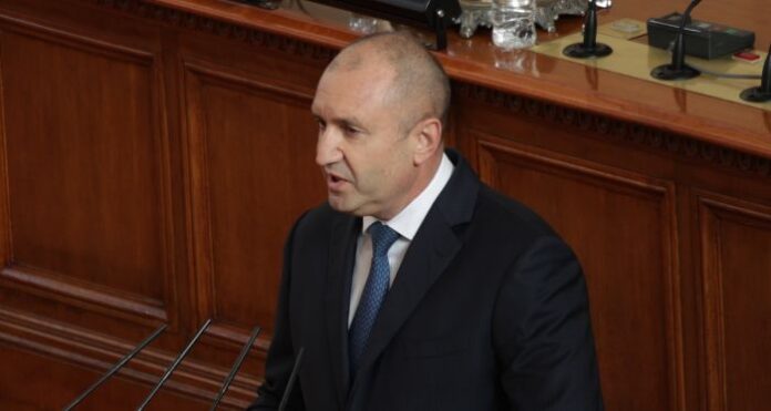 Радев: Надявам се 48 НС да ни изведе от спиралата на политически кризи