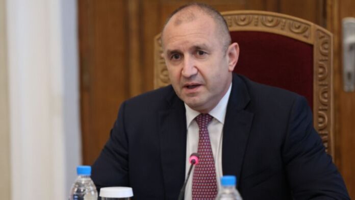 Радев: Опитът да се сформира правителство на малцинството катастрофира