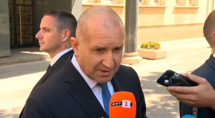 Радев отговори на Пеевски: Няма да допусна да бъда замесван в такива долнопробни конспирации