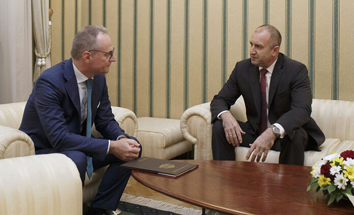 Радев прие на „Дондуков“ 2 Лозан Панов