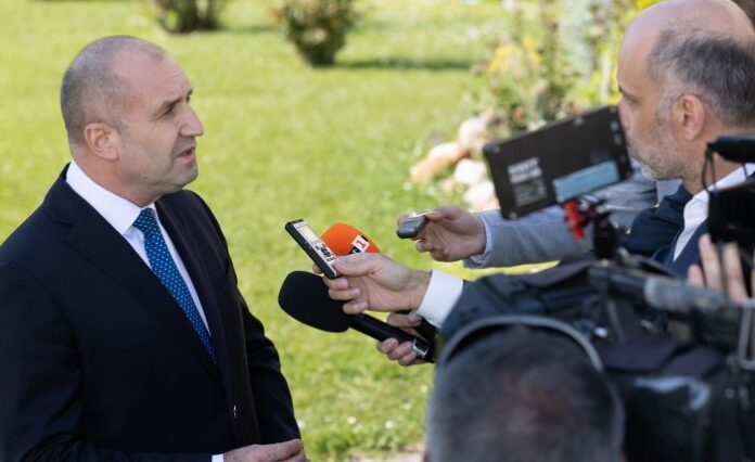 Радев: Проектобюджетът на служебния кабинет отразява политиката