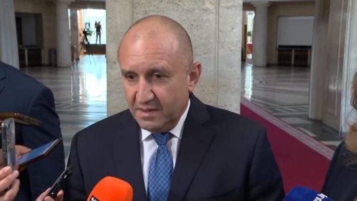 Радев за провала на първия мандат: Очевидно е