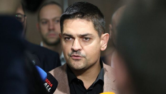 Радостин Василев имал запис