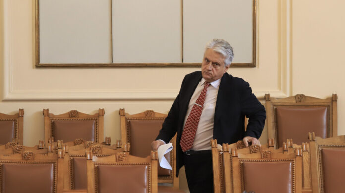 Рашков: 200 мигранти са отблъснати от границата ни за денонощие