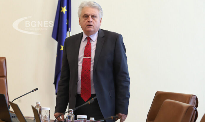 Рашков: Не слушам пропадналия политик Борисов