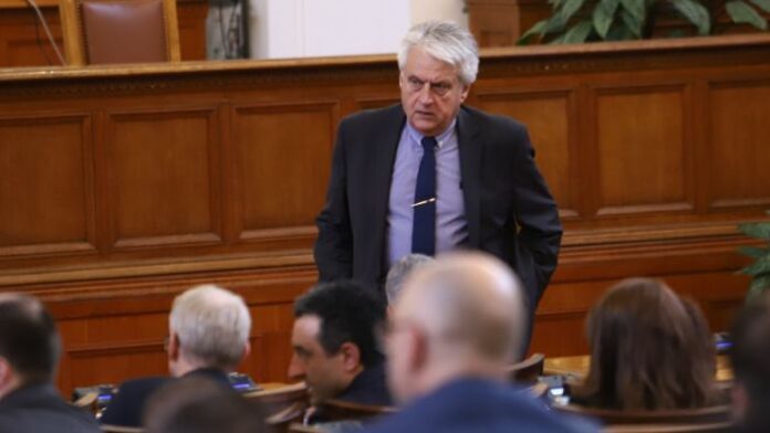 Рашков не знае кой бивш вътрешен министър разследва КПКОНПИ