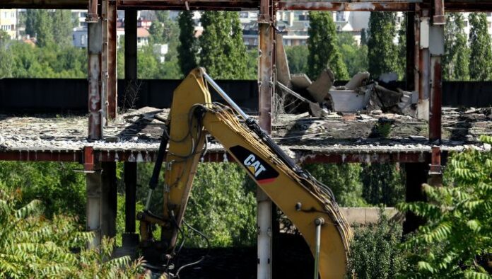 Разчистват терена за Националната детска болница не за 7