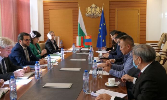 Развиваме аграрните си науки заедно с прароднините ни монголци