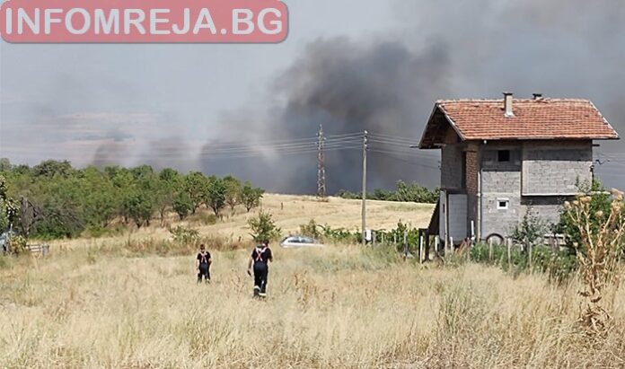 Реална опасност и за къщите при пожара в Бучино