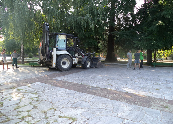 Ремонтират площадите и читалищата в Кочериново и Пороминово за 1
