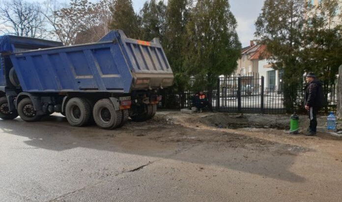 Ремонтират улица „Иван Вазов“ в Дупница
