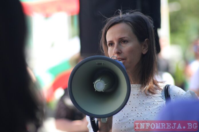 Репресия или грижа за народа: Съветници от Симитли протестираха срещу кмета