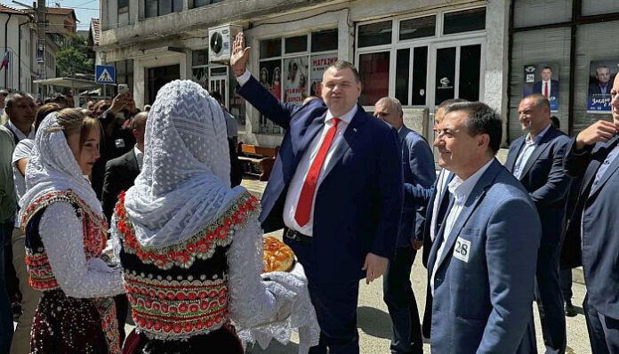 Рибново посрещна Делян Пеевски