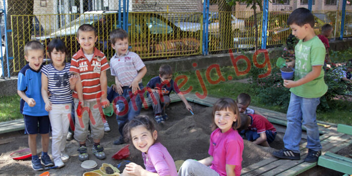 Родители недоволстват срещу събирането на пари в детските градини