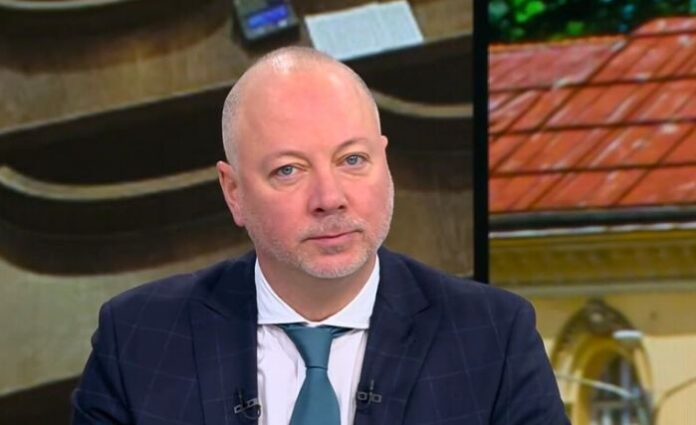 Росен Желязков: Втвърдяване на тона може да има едва след лидерска среща