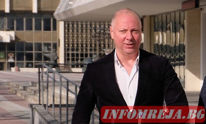 Росен Желязков за преговорите с ДБ: Продължаваме в залата
