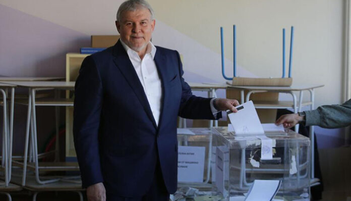 Румен Христов: Гласувах за редовно правителство