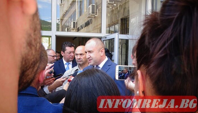 Румен Радев чества 24 май в Благоевград