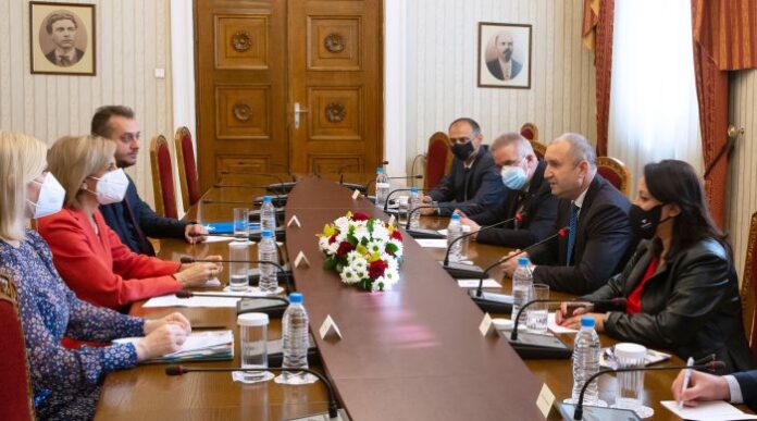 Румен Радев проведе среща с европейския комисар по здравеопазване Стела Кириакиду