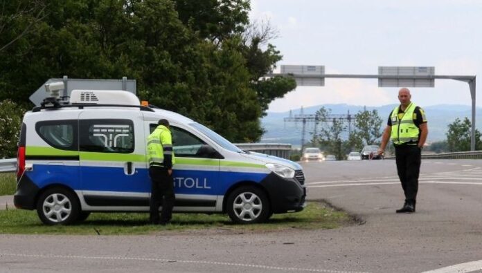 Румънци се оплакват от българските тол инспектори