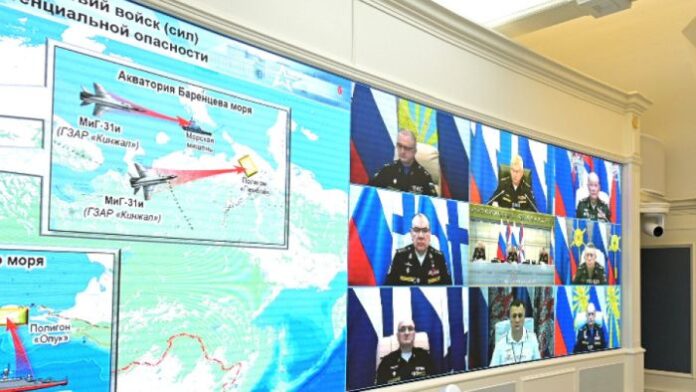 Русия тества най-новите си ракети в стратегическо учение