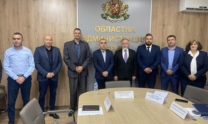 Ръководството на Електрохолд представи приоритетите за развитие на мрежата и обслужването на клиенти в област Перник