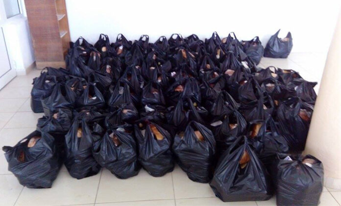 С дарение от Холандия кметът Кирил Котев подпомогна 300 нуждаещи се за Великден