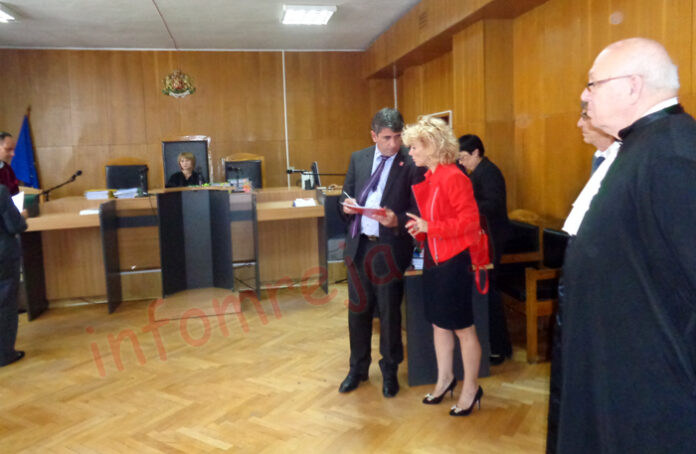 С графологична експертиза установяват истински ли са подписите върху сделки на Братя Галеви