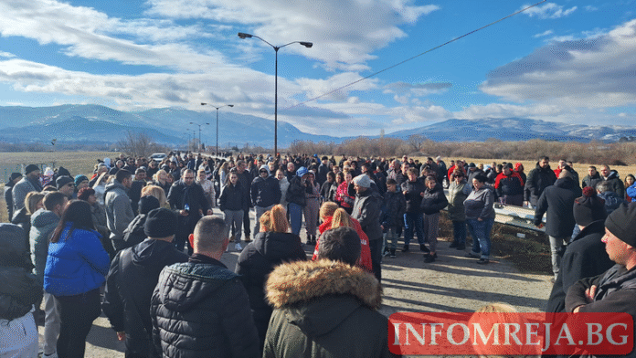 С искане за спешни мерки: Стотици протестираха в Кюстендил след смъртта на Ади!