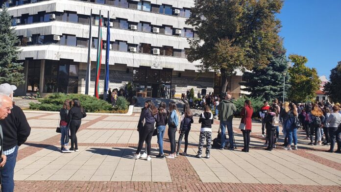 С концерт на Миро стартират Майските празници в Дупница