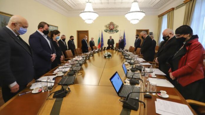 С минута мълчание започна заседанието на Министерския съвет