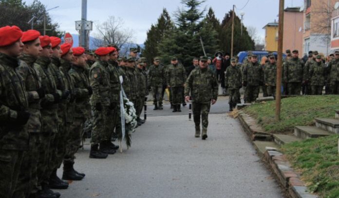 С панихида и военен ритуал бе почетена паметта на загиналите в Кербала