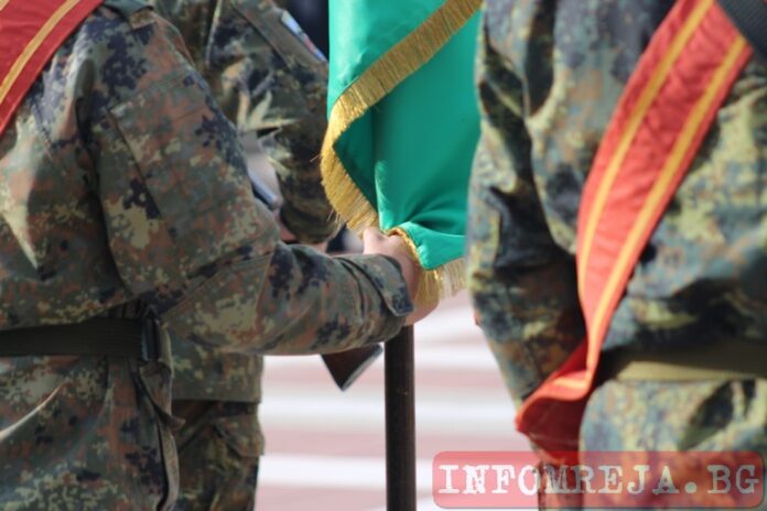 С парад на военни униформи в Благоевград отбелязват Деня на храбростта