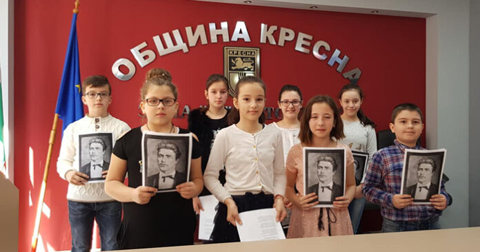 С патриотичен рецитал в Кресна почетоха 146 години от гибелта на Левски