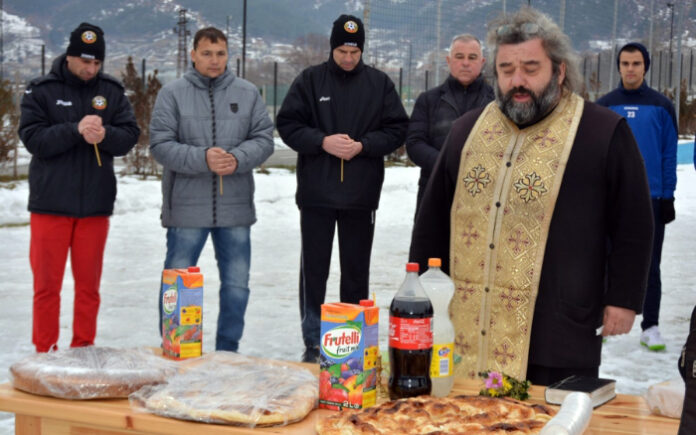С тържествен водосвет Септември направи първа тренировка