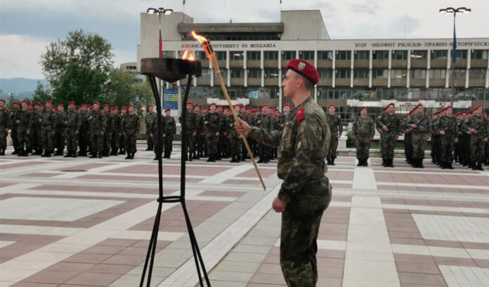 С тържествена заря-проверка отбелязаха Гергьовден в Благоевград