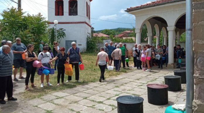 Седем казана курбан нахраниха 170 души в Баланово на Възнесение Христово