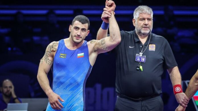 Семен Новиков излиза на тепиха в категория до 87 кг!