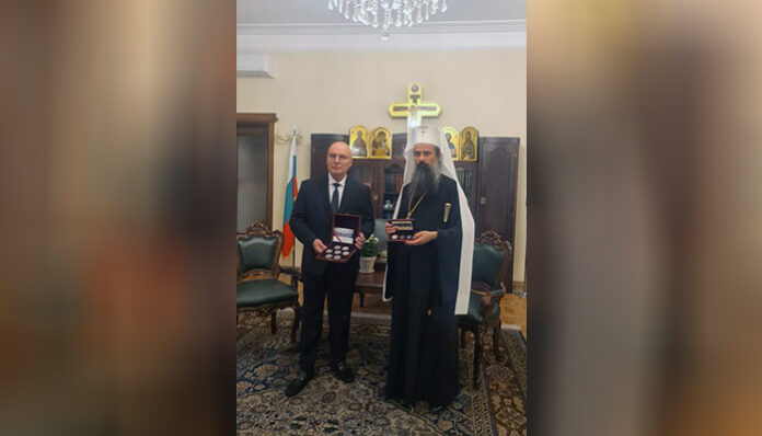 Шефът на БНБ получи архипастирската благословия на патриарх Даниил