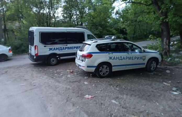 Шестима са задържани при мащабна полицейска операция в Перник
