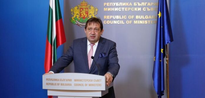 Шишков: Осигурени са над 776 млн. лв. за поддръжката и изграждането на нови пътища