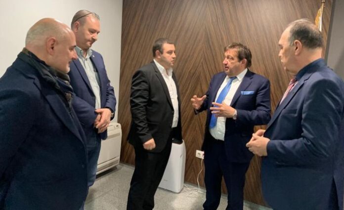 Шишков: Ще търсим начин да бъде въведен в експлоатация водопроводът в Омуртаг