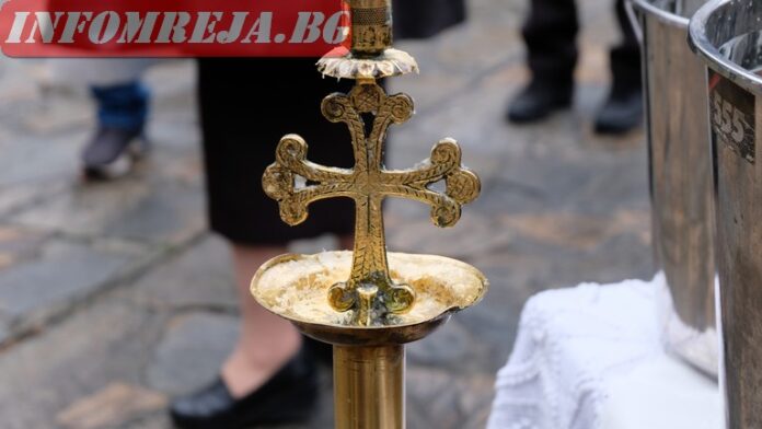 Ще опази ли Бог България? Всички срещу ГЕРБ или как Слави е желан