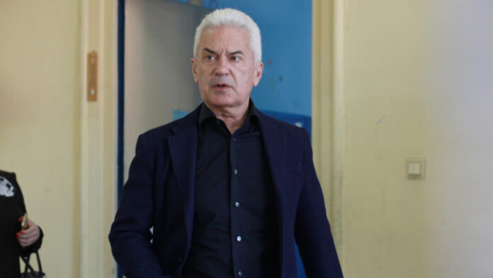 Сидеров не иска каски