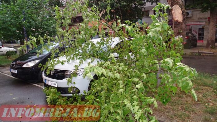 Силна буря удари Благоевград