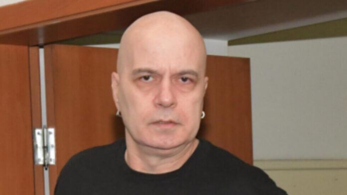 Слави Трифонов: Изроди срещу децата