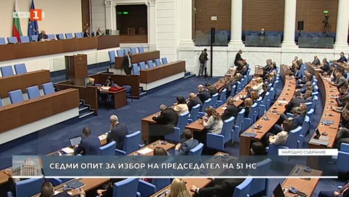 След 30 минути почивка: БСП отново издигна Наталия Киселова за председател на НС